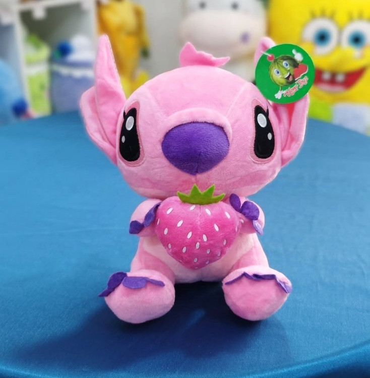 عروسک استیج توت فرنگی بدست