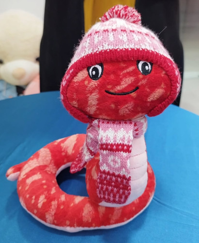 عروسک مار کلاه بافت شالگردنی