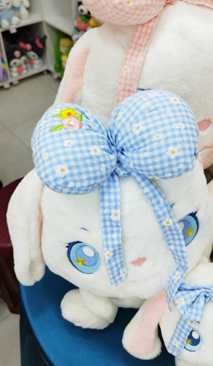 عروسک خرگوش چشم آبی