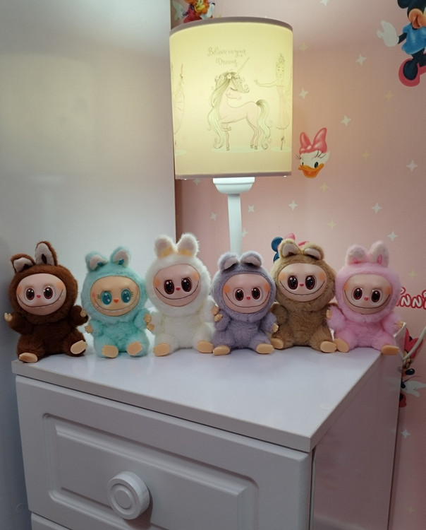 عروسک لبوبو