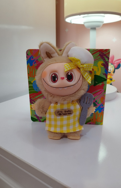 عروسک لبوبو