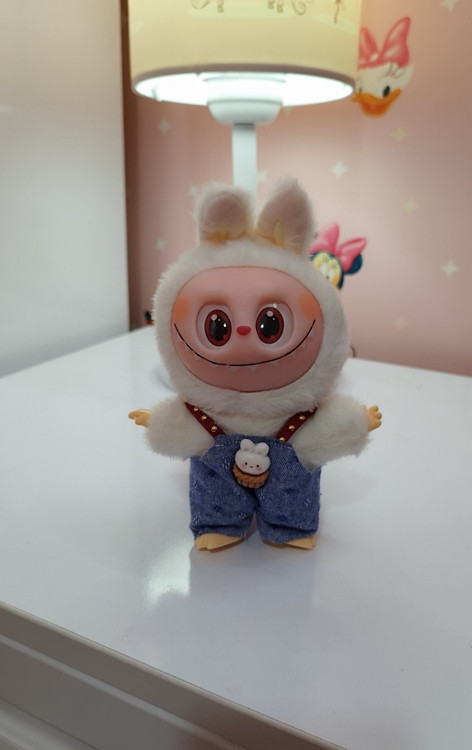 عروسک لبوبو