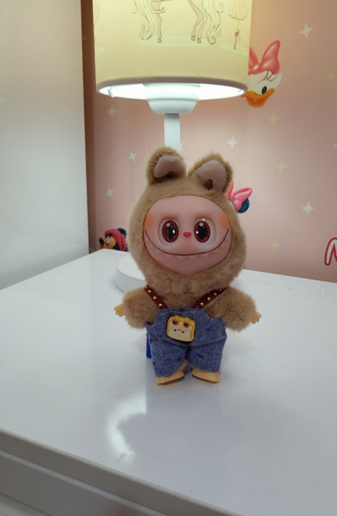 عروسک لبوبو